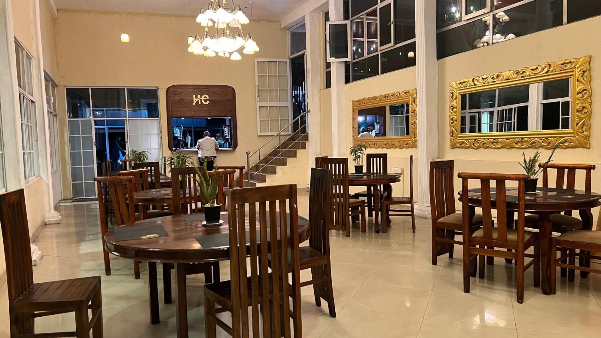Hill Cool Hotel & Restaurant Хатон Екстериор снимка